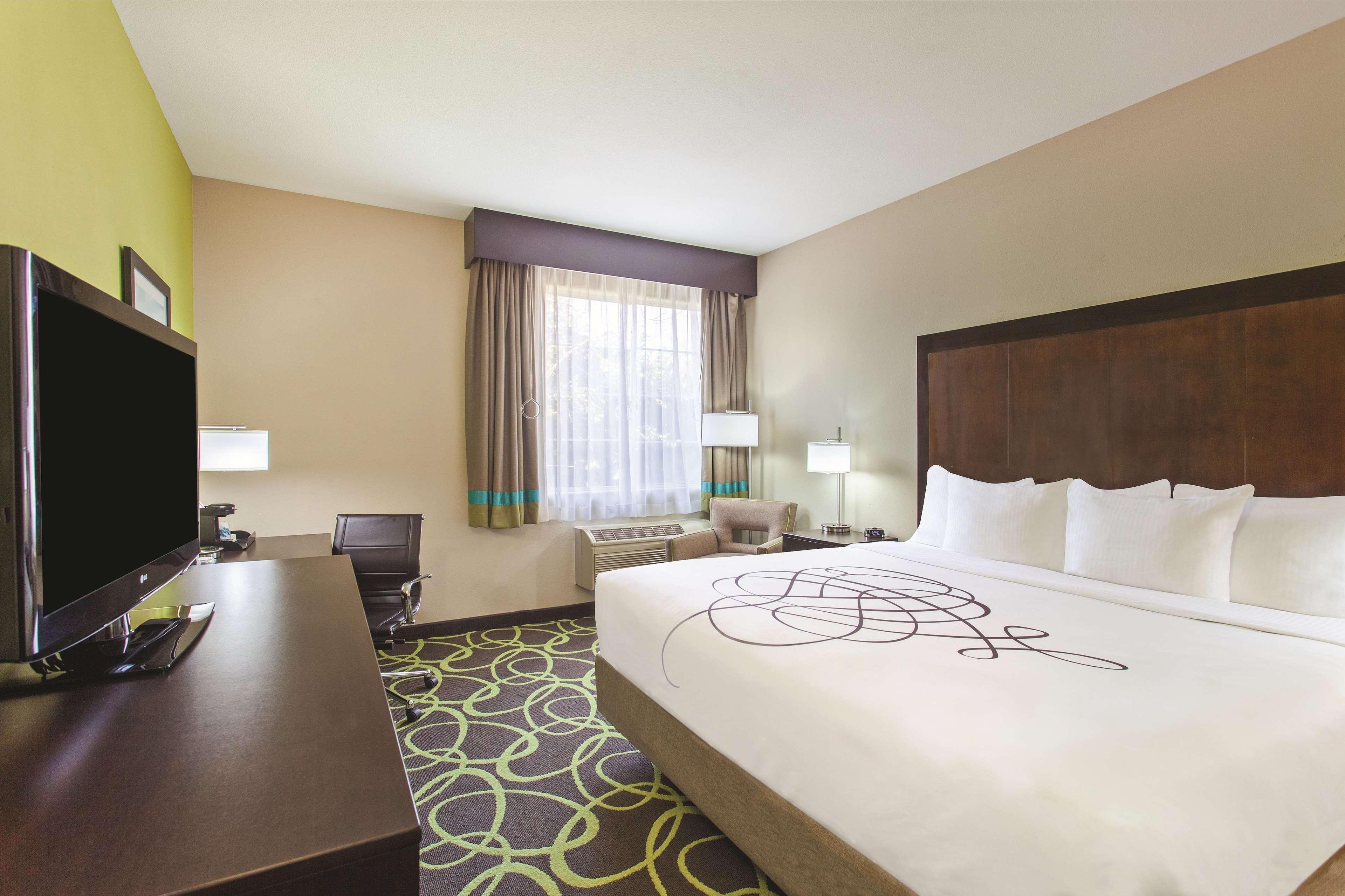 La Quinta By Wyndham Los Banos Exterior photo