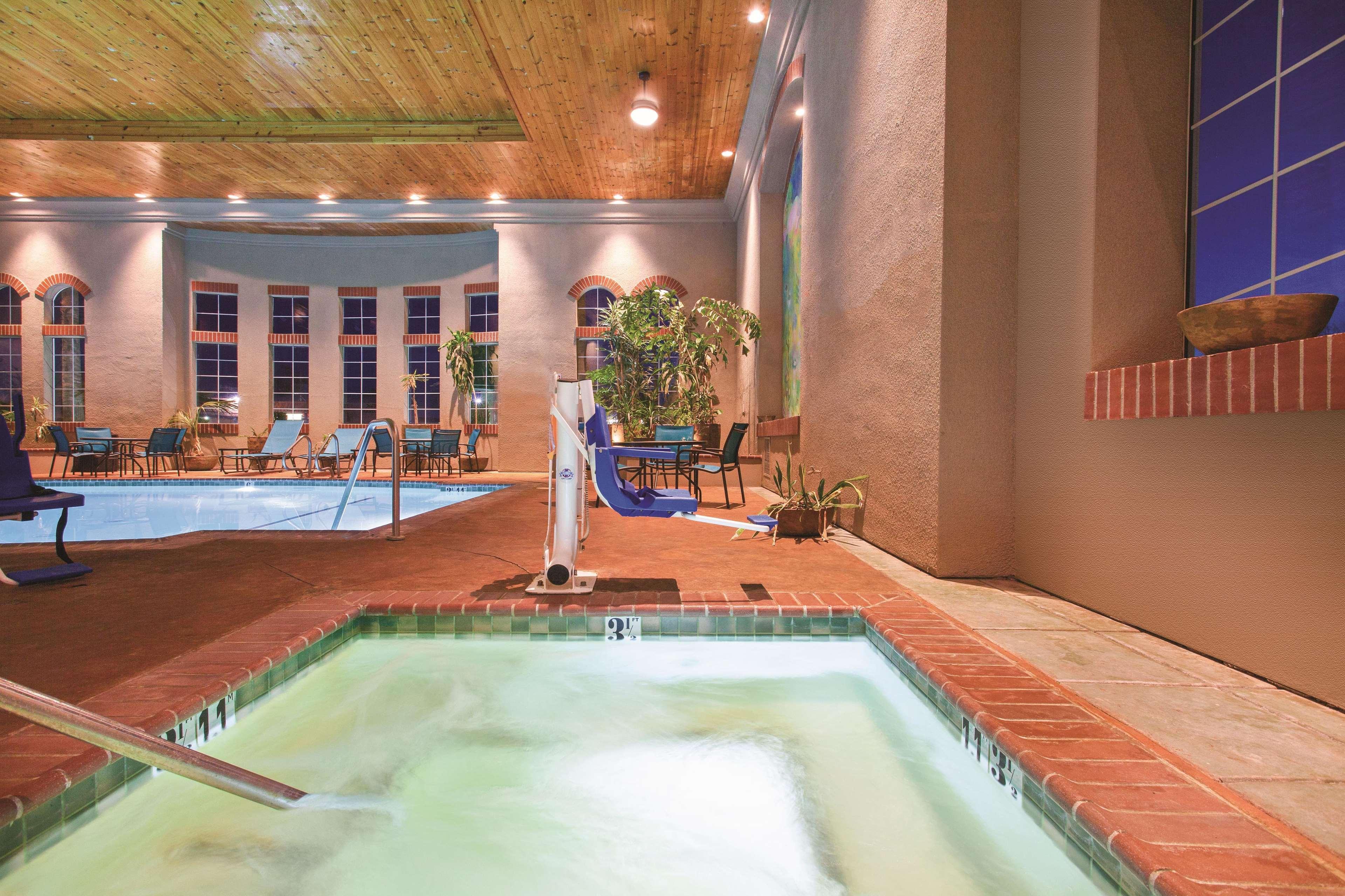 La Quinta By Wyndham Los Banos Exterior photo