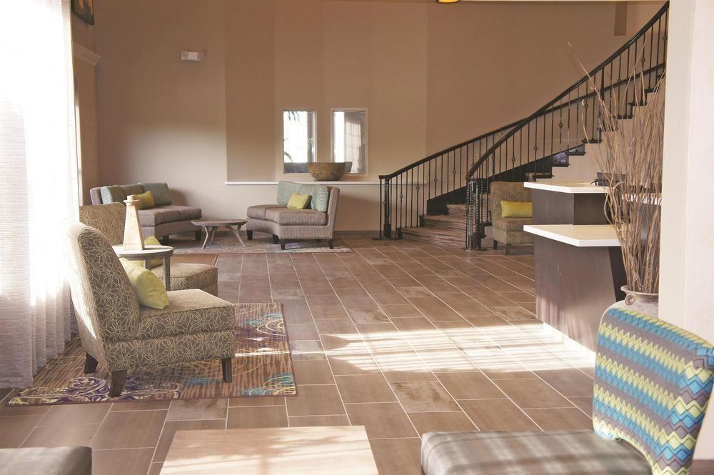 La Quinta By Wyndham Los Banos Exterior photo